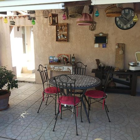 L'Eolyre Acomodação com café da manhã La Motte-d'Aigues Exterior foto