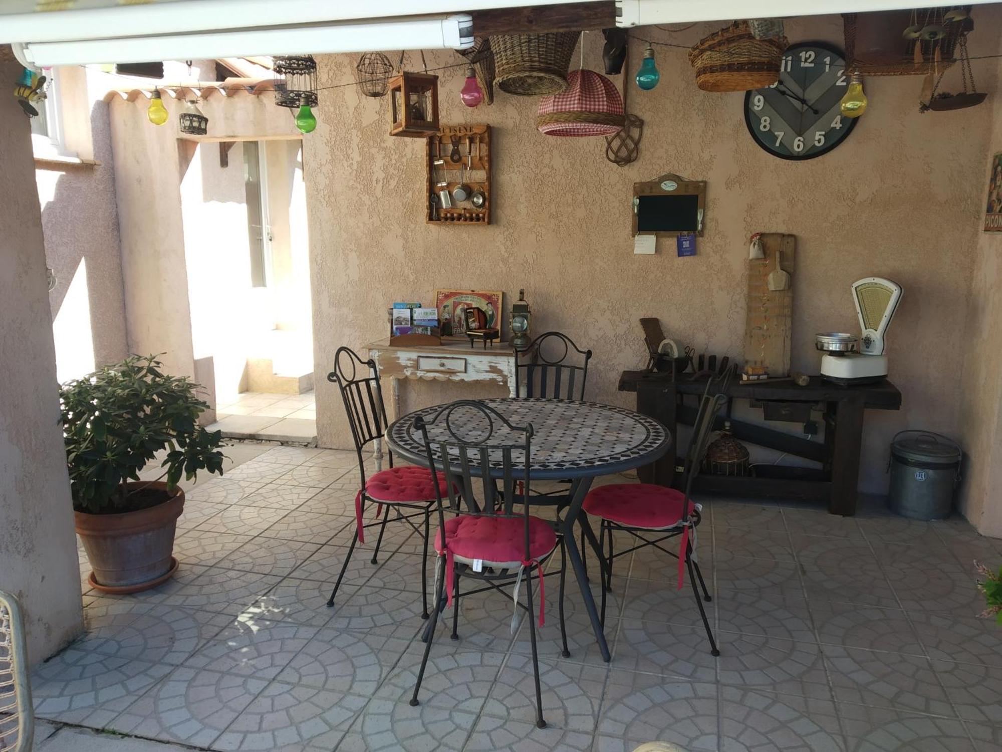 L'Eolyre Acomodação com café da manhã La Motte-d'Aigues Exterior foto