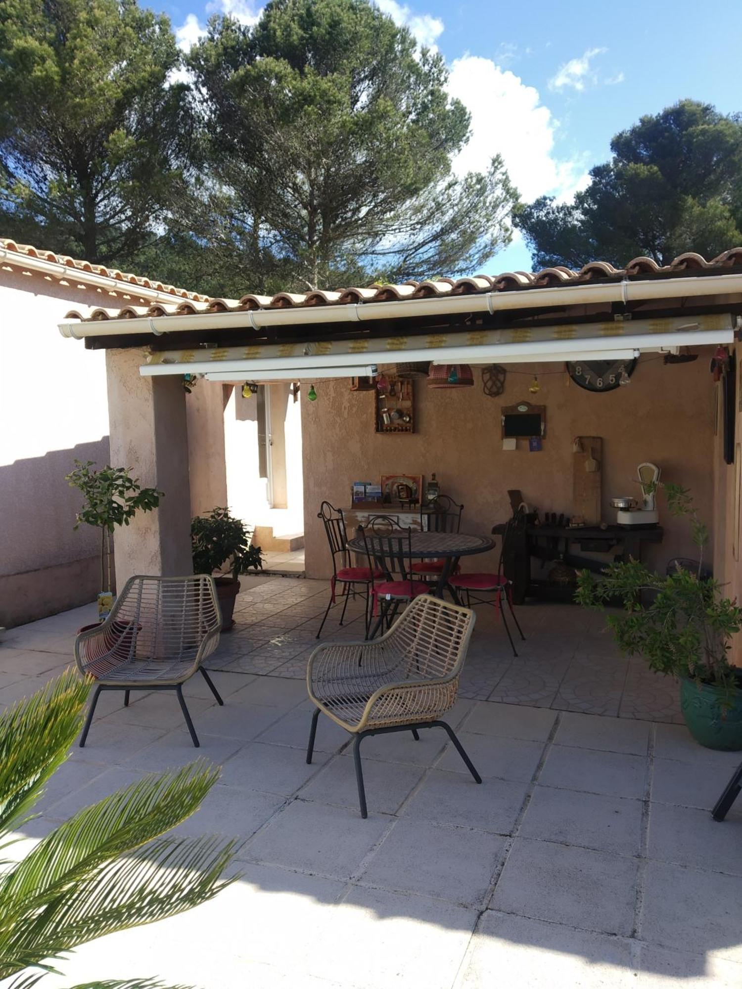 L'Eolyre Acomodação com café da manhã La Motte-d'Aigues Exterior foto